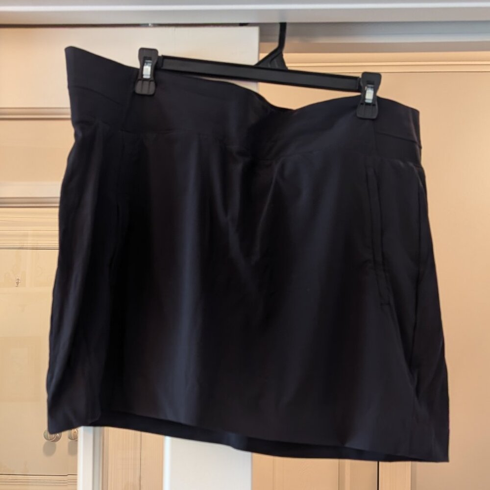 Athleta Brooklyn 16" Skort (Black)